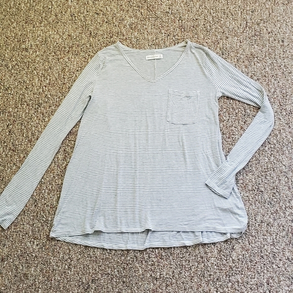 Abercrombie & Fitch Tops - Abercrombie and Fitch XS